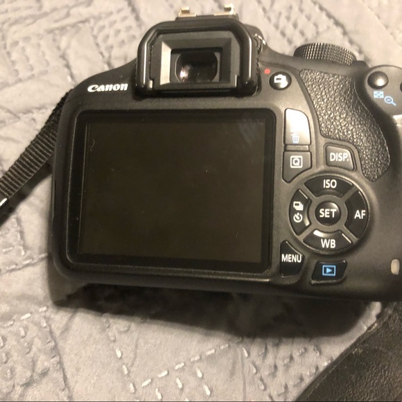 Canon Rebel 5t camera with EFS 55-250 lens - Picture 2 of 4